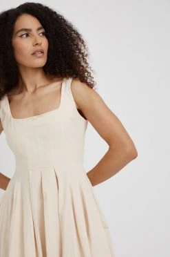 Γυναικεία Φορέματα Φόρεμα Sisley μπεζ, -Εξοδος Sisley Κατάστημα unnamed file 1522