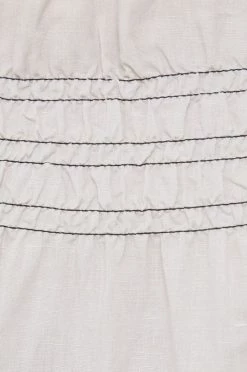 Γυναικεία Μπλούζες Λευκή μπλούζα Sisley χρώμα: μπεζ 9 Γυναικεία Μπλούζες Λευκή μπλούζα Sisley χρώμα: μπεζ -Εξοδος Sisley Κατάστημα unnamed file 2234