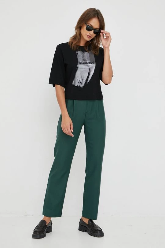 Γυναικεία Κοντομάνικο Βαμβακερό μπλουζάκι Sisley μαύρο 2 Γυναικεία Κοντομάνικο Βαμβακερό μπλουζάκι Sisley μαύρο - Image 2