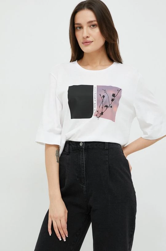 Γυναικεία Κοντομάνικο Βαμβακερό μπλουζάκι Sisley άσπρο 1 Γυναικεία Κοντομάνικο Βαμβακερό μπλουζάκι Sisley άσπρο