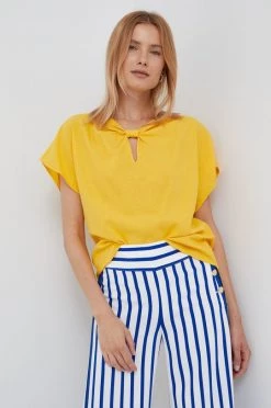 Γυναικεία Μπλούζες Λευκή μπλούζα Sisley χρώμα: κίτρινο