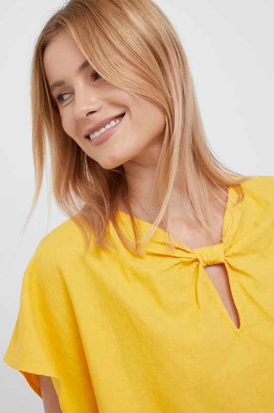 Γυναικεία Μπλούζες Λευκή μπλούζα Sisley χρώμα: κίτρινο 4 Γυναικεία Μπλούζες Λευκή μπλούζα Sisley χρώμα: κίτρινο - Image 4