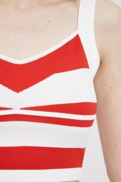 Γυναικεία Αμάνικος Top Sisley κόκκινο -Εξοδος Sisley Κατάστημα unnamed file 3336