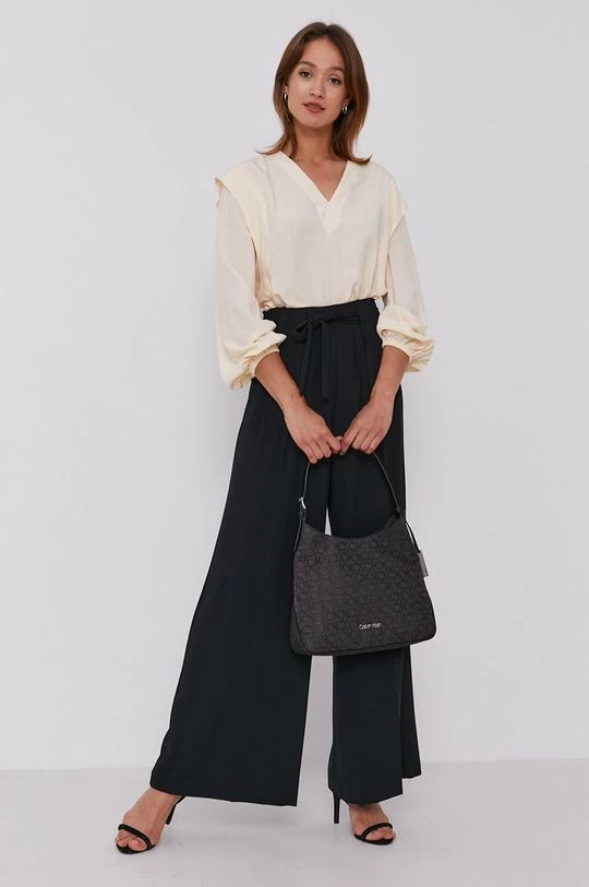 Γυναικεία Μπλούζες Μπλουζάκι Sisley χρώμα: κρεμ 2 Γυναικεία Μπλούζες Μπλουζάκι Sisley χρώμα: κρεμ - Image 2