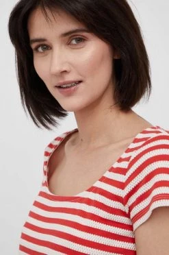 Γυναικεία Κοντομάνικο Βαμβακερό μπλουζάκι Sisley κόκκινο -Εξοδος Sisley Κατάστημα unnamed file 3624