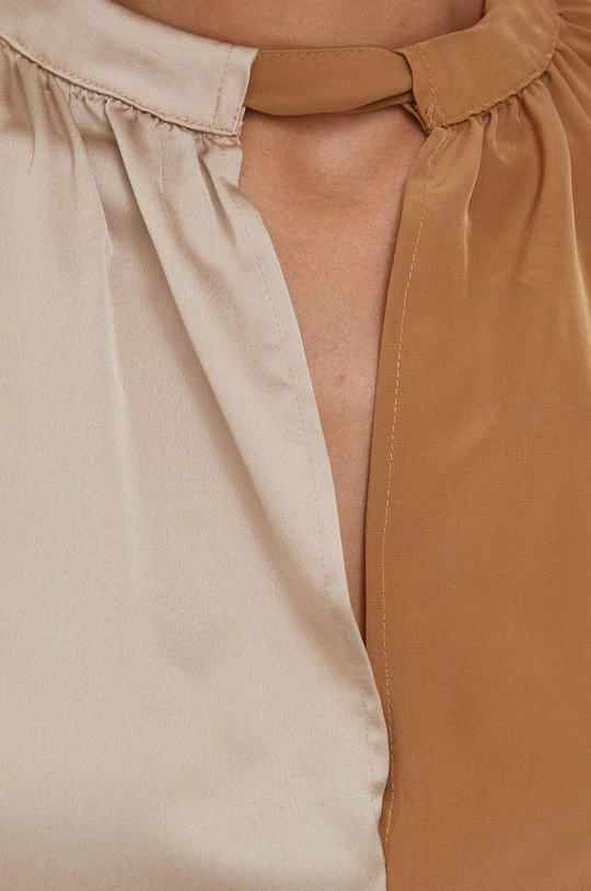 Γυναικεία Μπλούζες Μπλουζάκι Sisley χρώμα: μπεζ 5 Γυναικεία Μπλούζες Μπλουζάκι Sisley χρώμα: μπεζ - Image 5