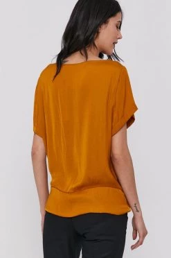 Γυναικεία Μπλούζες Μπλουζάκι Sisley χρώμα: κίτρινο -Εξοδος Sisley Κατάστημα unnamed file 3923