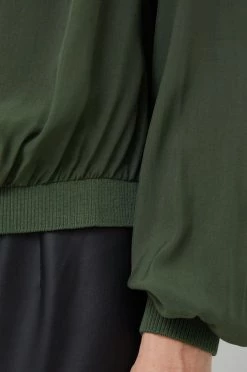 Γυναικεία Μπλούζες Μπλουζάκι Sisley πράσινο 9 Γυναικεία Μπλούζες Μπλουζάκι Sisley πράσινο -Εξοδος Sisley Κατάστημα unnamed file 492