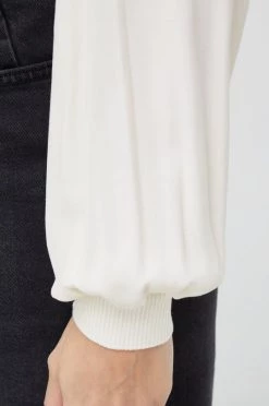 Γυναικεία Μπλούζες Μπλουζάκι Sisley μπεζ -Εξοδος Sisley Κατάστημα unnamed file 497