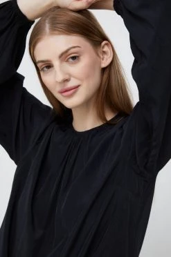 Γυναικεία Μπλούζες Μπλουζάκι Sisley μαύρο -Εξοδος Sisley Κατάστημα unnamed file 720