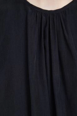 Γυναικεία Μπλούζες Μπλουζάκι Sisley μαύρο -Εξοδος Sisley Κατάστημα unnamed file 721