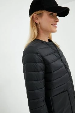 Γυναικεία Κοντά μπουφάν Μπουφάν Sisley μαύρο, -Εξοδος Sisley Κατάστημα unnamed file 790