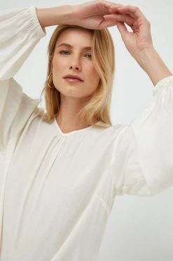 Γυναικεία Μπλούζες Μπλουζάκι Sisley μπεζ -Εξοδος Sisley Κατάστημα unnamed file 801