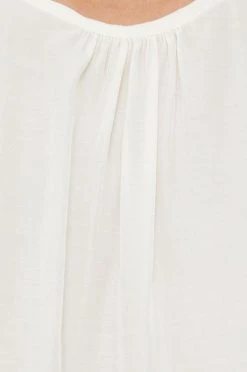 Γυναικεία Μπλούζες Μπλουζάκι Sisley μπεζ -Εξοδος Sisley Κατάστημα unnamed file 802