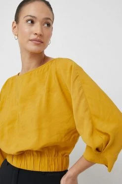 Γυναικεία Μπλούζες Μπλουζάκι Sisley κίτρινο