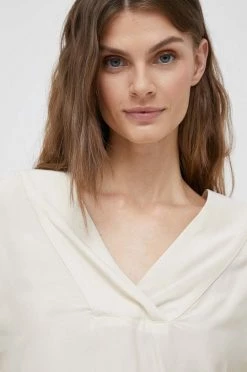 Γυναικεία Μπλούζες Μπλουζάκι Sisley μπεζ -Εξοδος Sisley Κατάστημα unnamed file 974